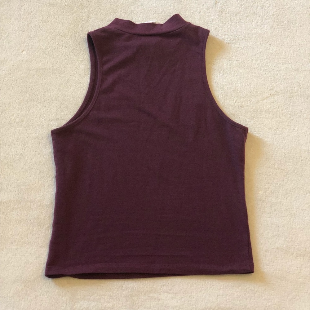 Top - Picture 2 of 2